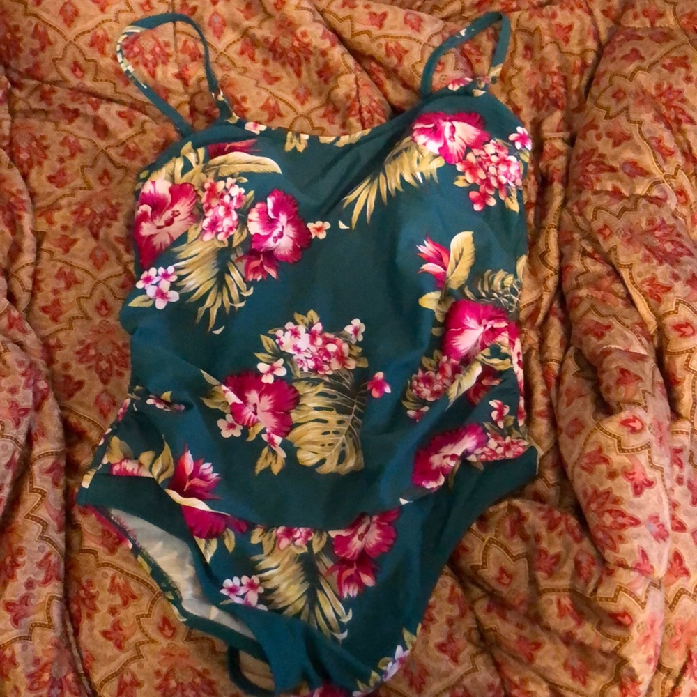 Kona Sol *never worn*